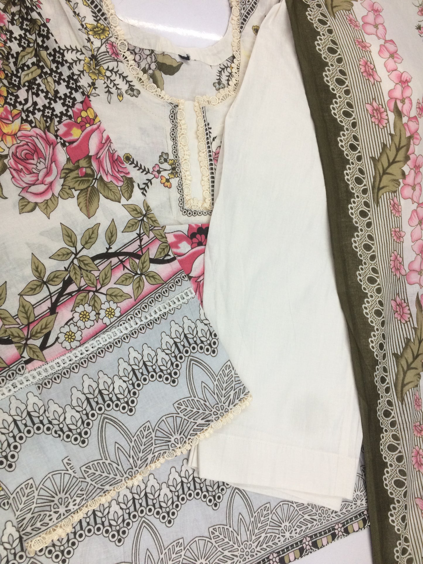 Pakistani dresses mehandi and off white