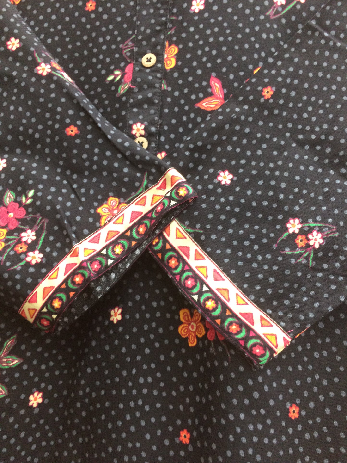 Rangriti - Soft Cotton Black Top With Floral Print