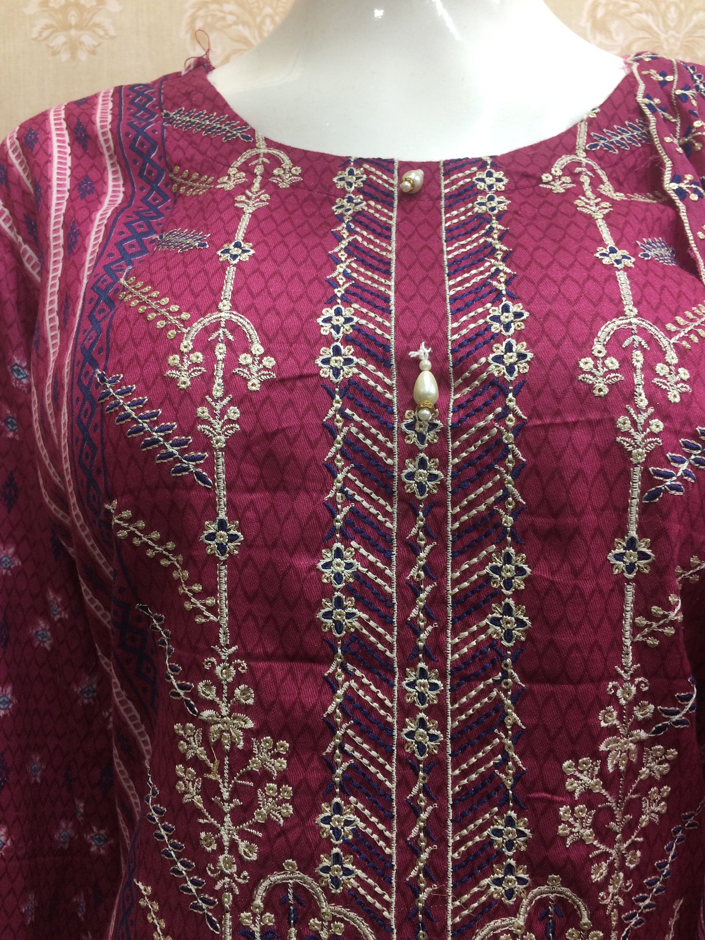 Riwayat pakistani magenta