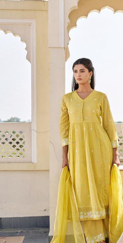 Ariya Anarkali suit set