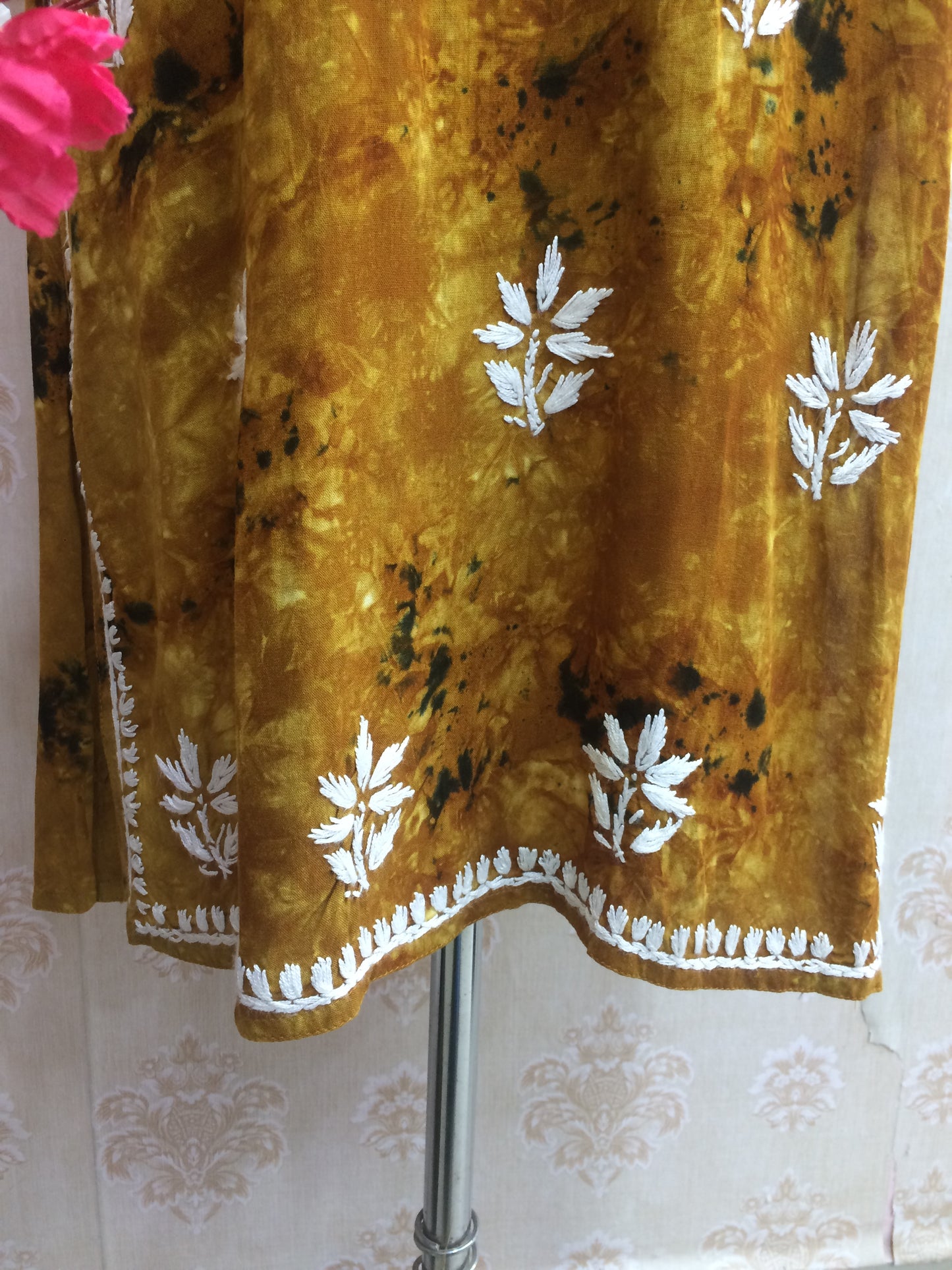 Rayon tie dye Lucknowi kurti