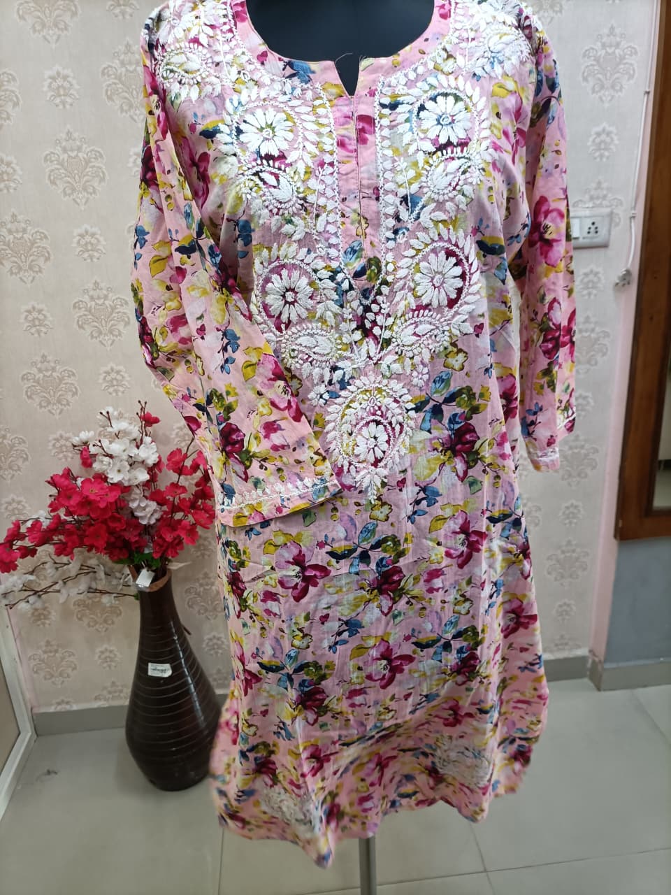 Raaha Lucknowi Plus size kurti