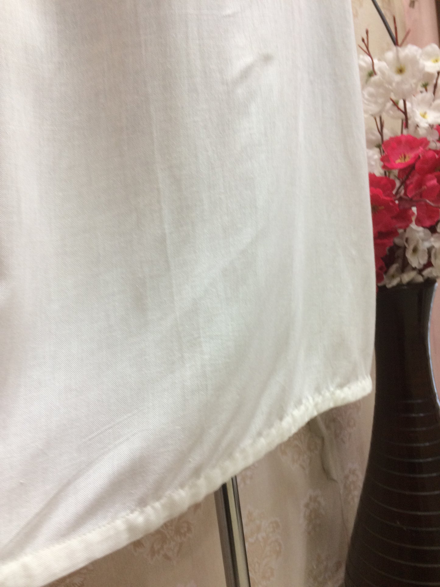 Elegant White Cotton Kurti with Black Floral & Thread Embroidery