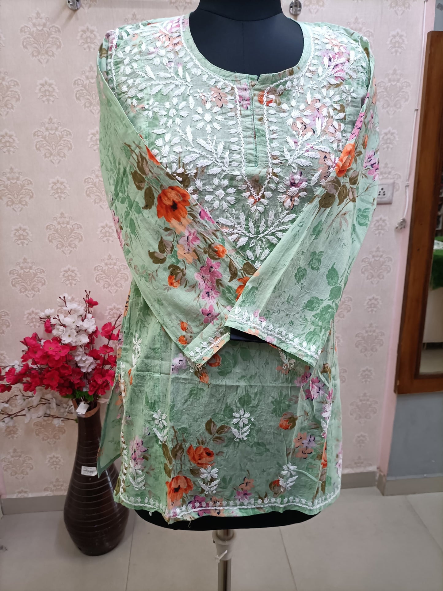 Zuri Lucknowi Green kurti