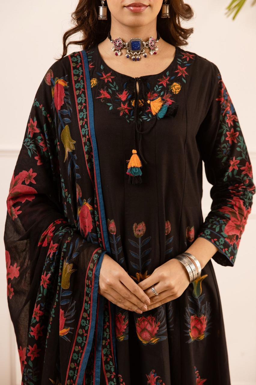 Embroidery Black 3-Piece Suit