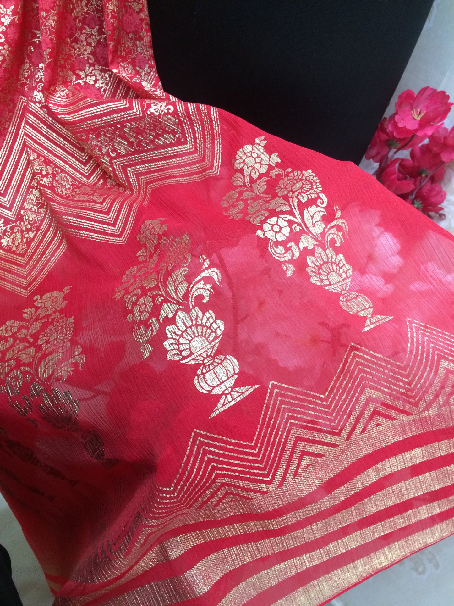 Red georgette dupatta with all over foil print