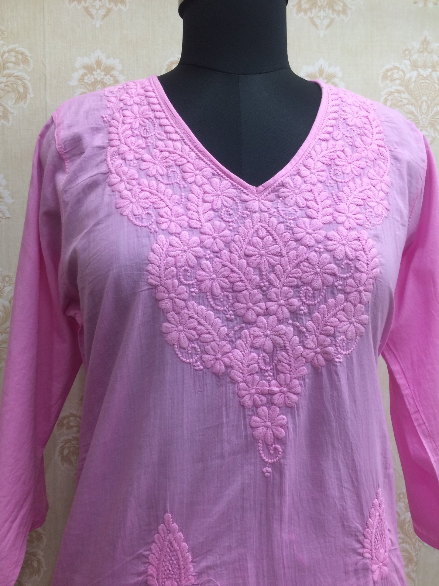 Pink shaded lucknowi kurti