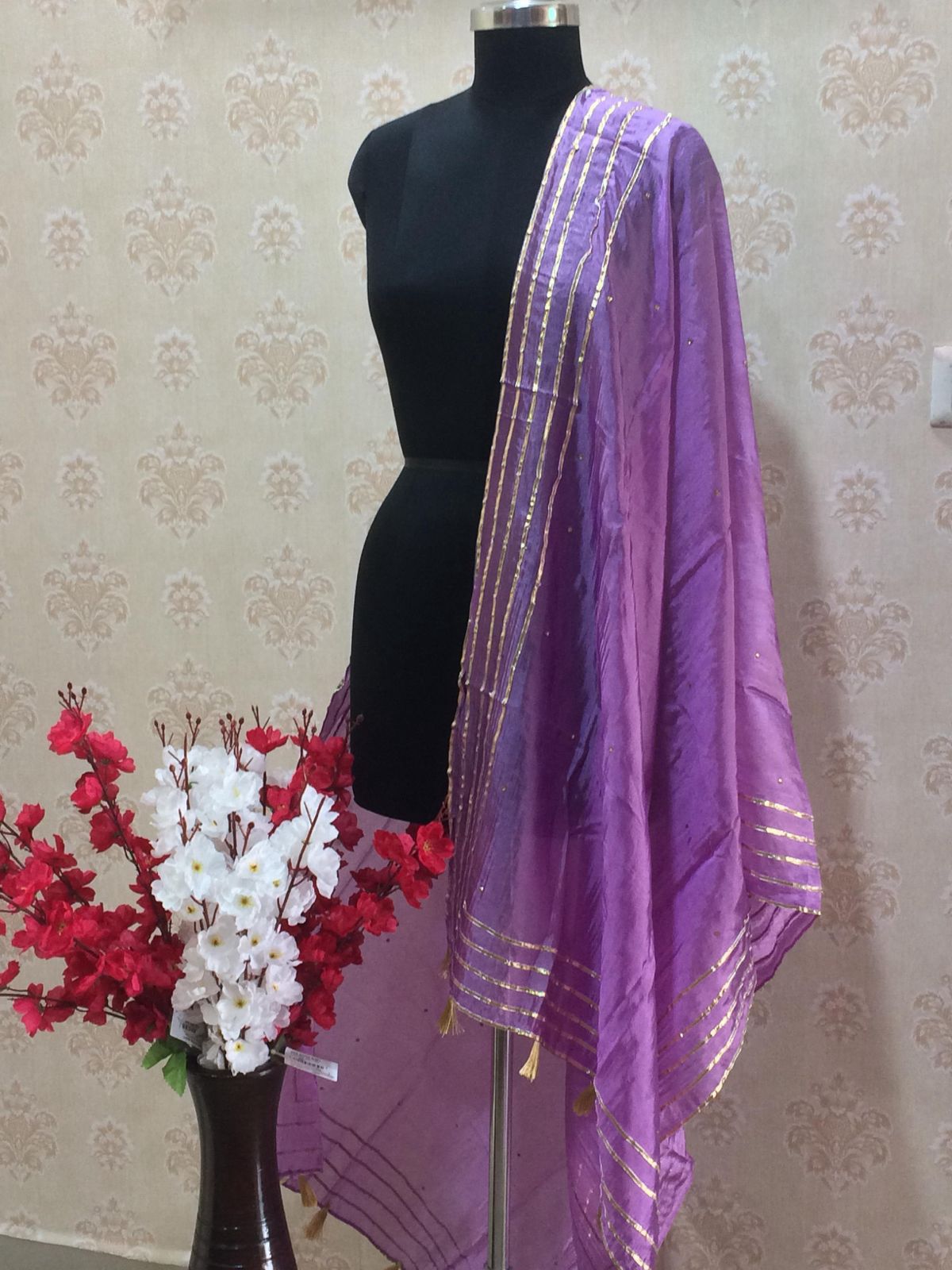 Elegant Silk Dupatta - Light purple