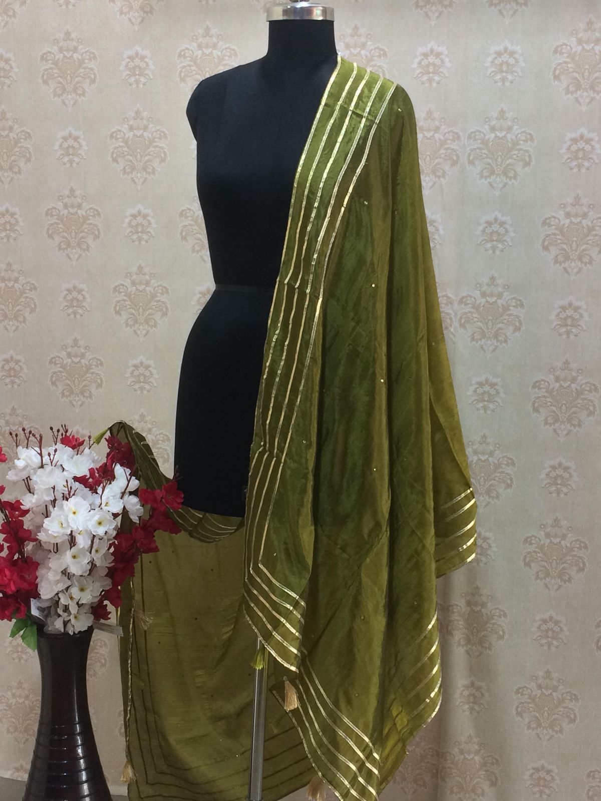 Elegant Silk Dupatta - Mehndi green