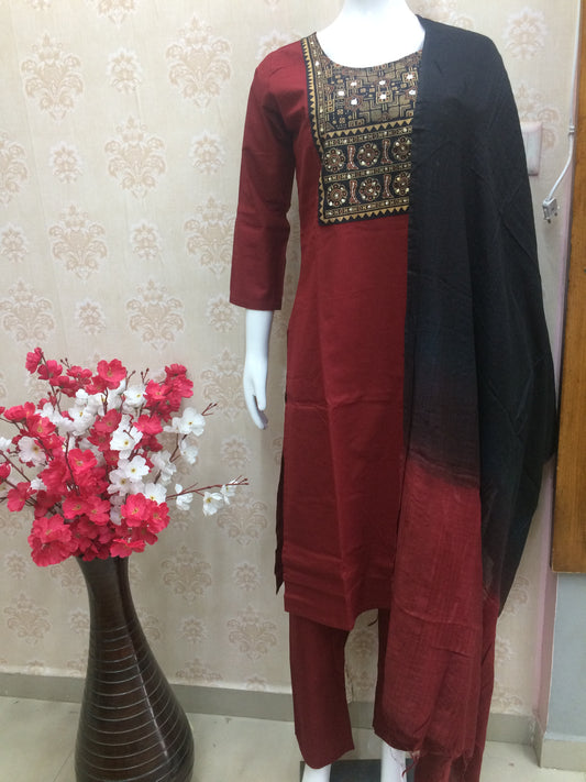 Red Straight Kurta Set with black  Embroidery & Ombre Dupatta