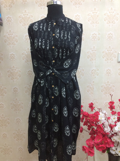 Black and white pintex design