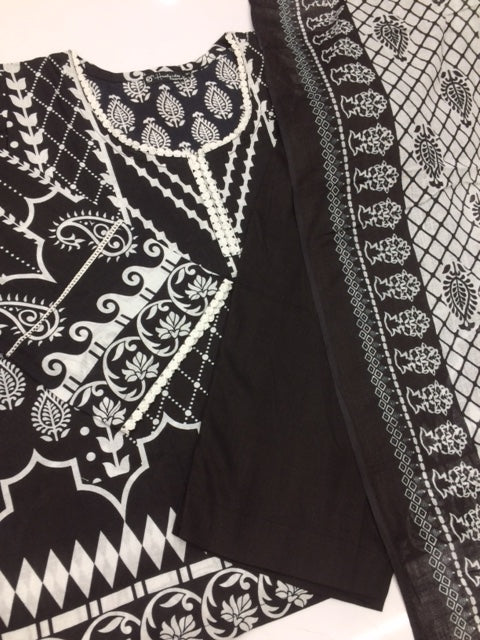pakistani dress Black and white (Copy)
