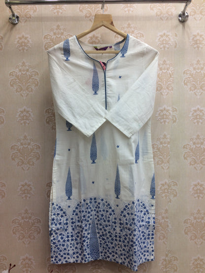 Rangriti white- green low range kurta