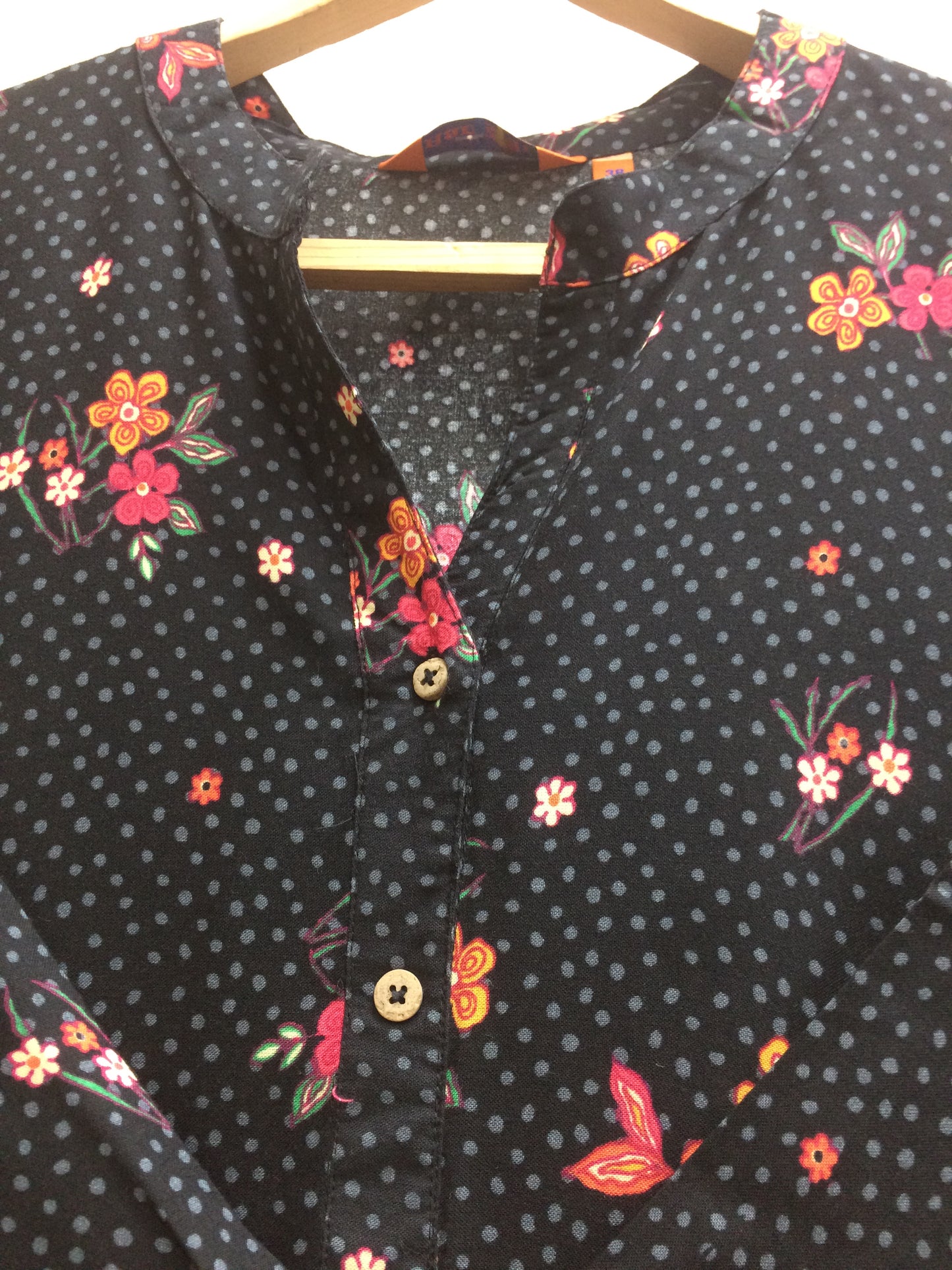 Rangriti - Soft Cotton Black Top With Floral Print