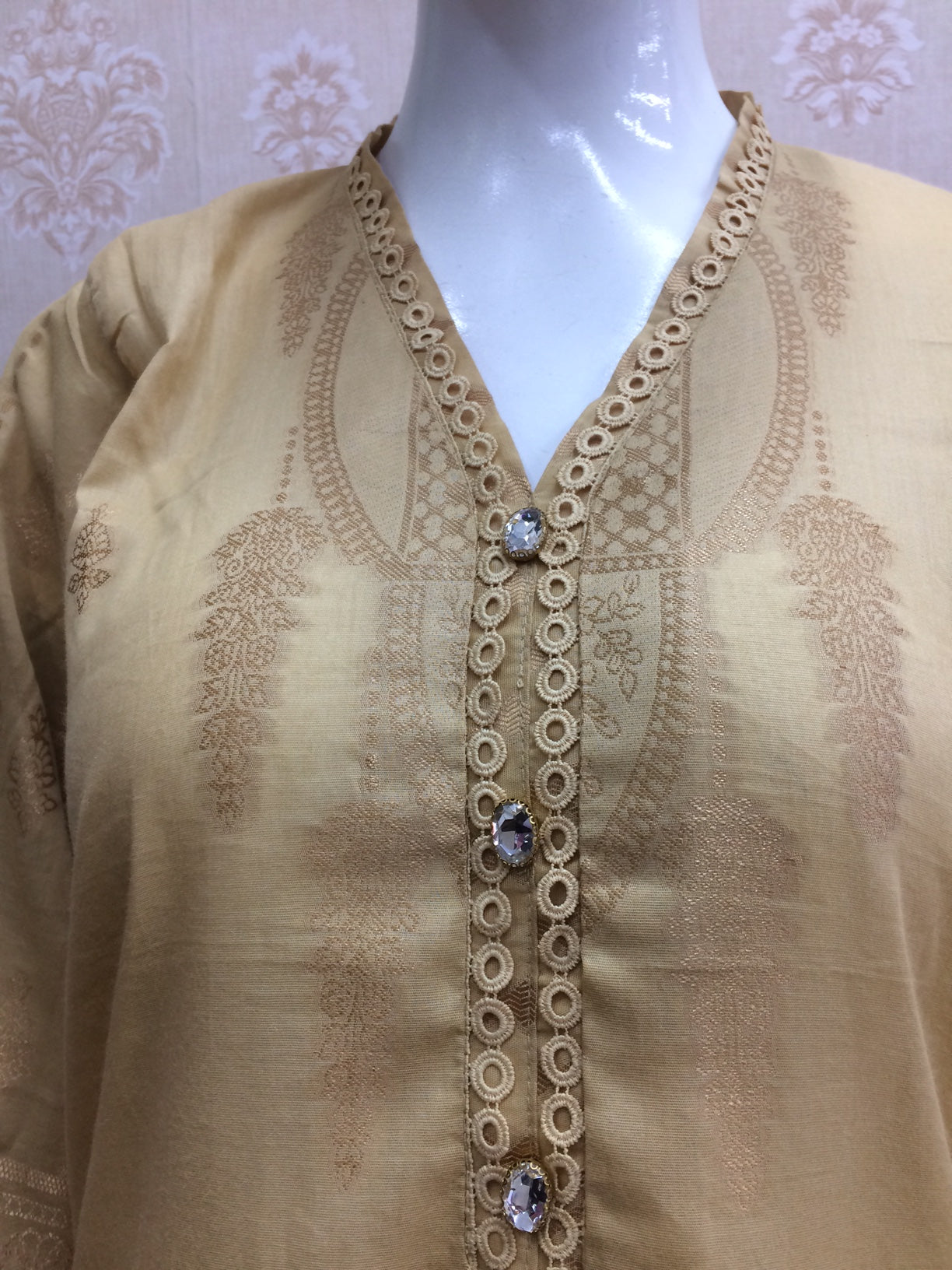 Saphron 2 pcs set cream