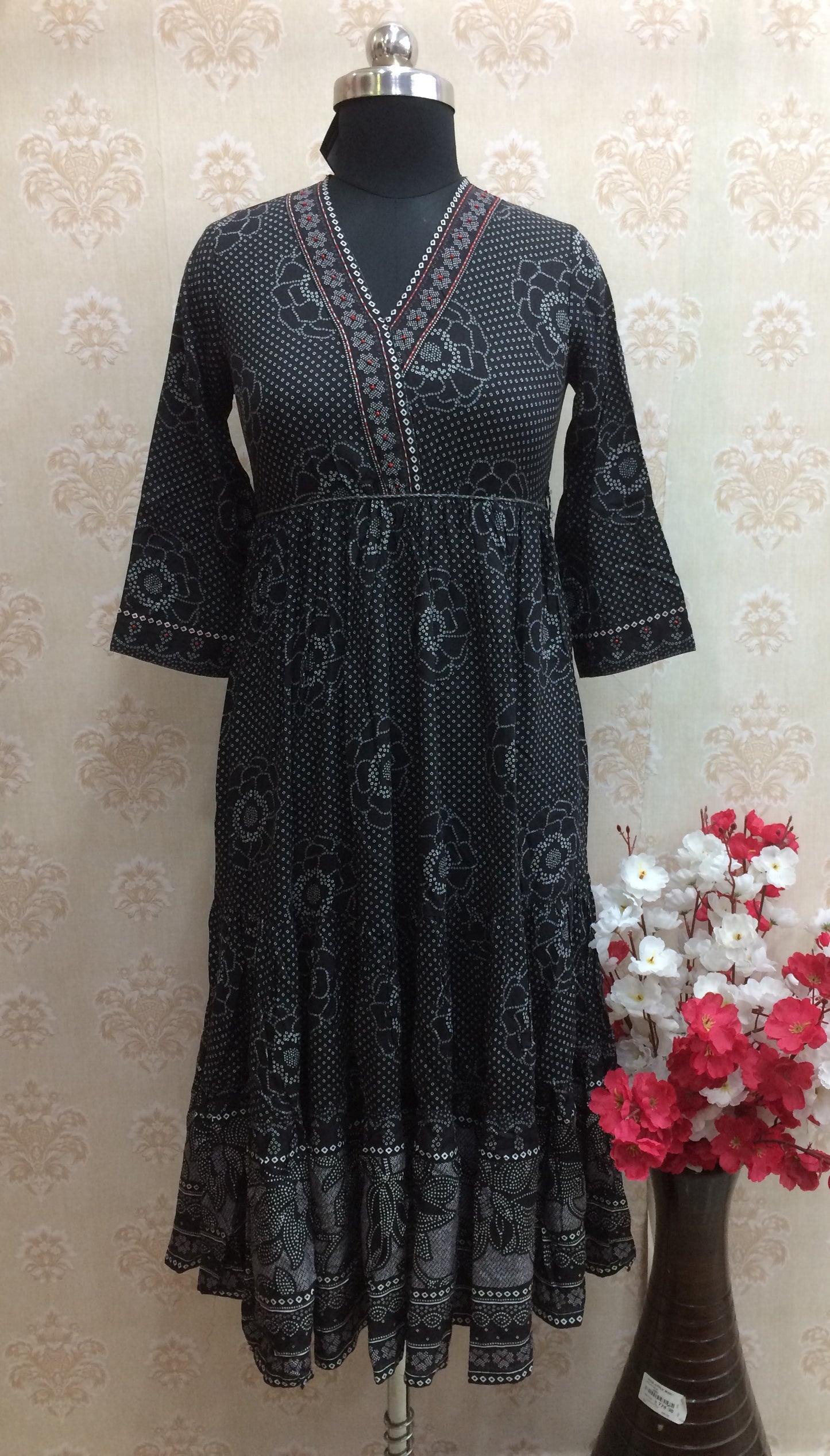 Rangriti - Long Black - Red And White Design