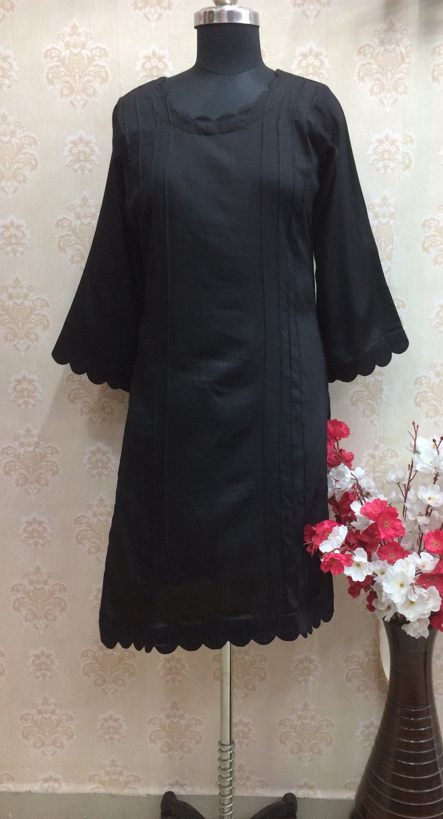 Muskan opus kurti black