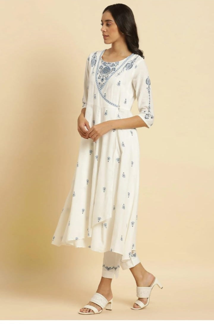 W - Angrakha style blue and white