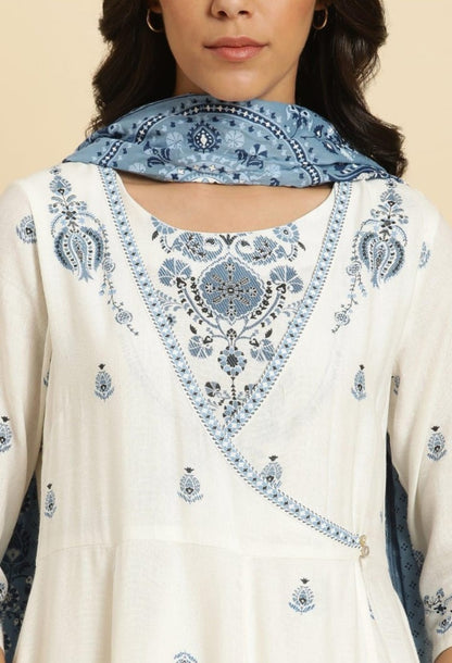 W - Angrakha style blue and white