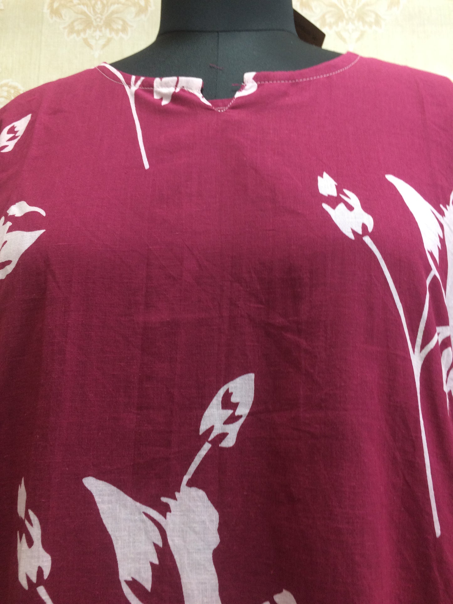 Maroon & White Floral Print Cotton Short Kurti/Tunic