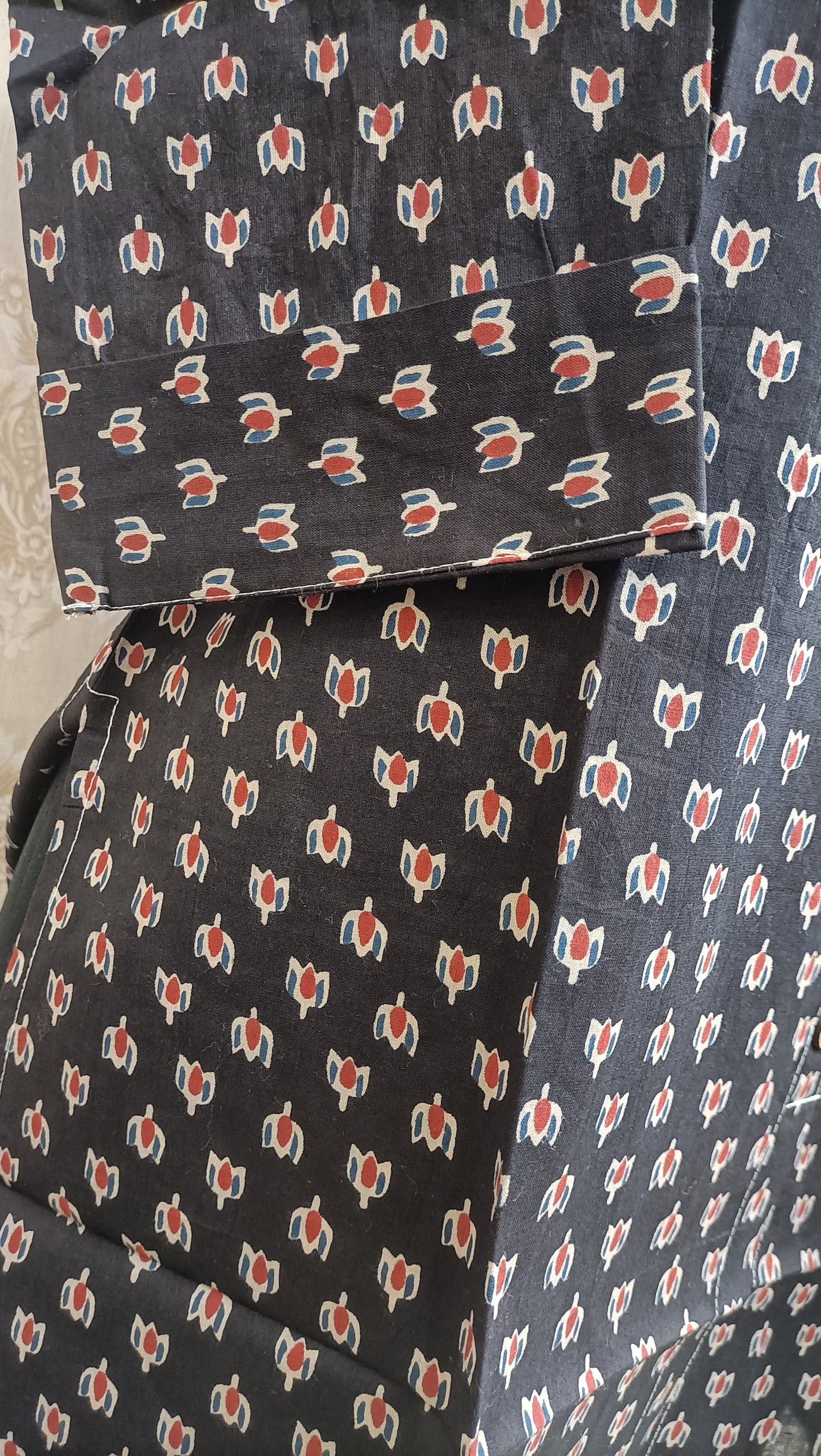 Black & Red Ditsy Print Short Kurti