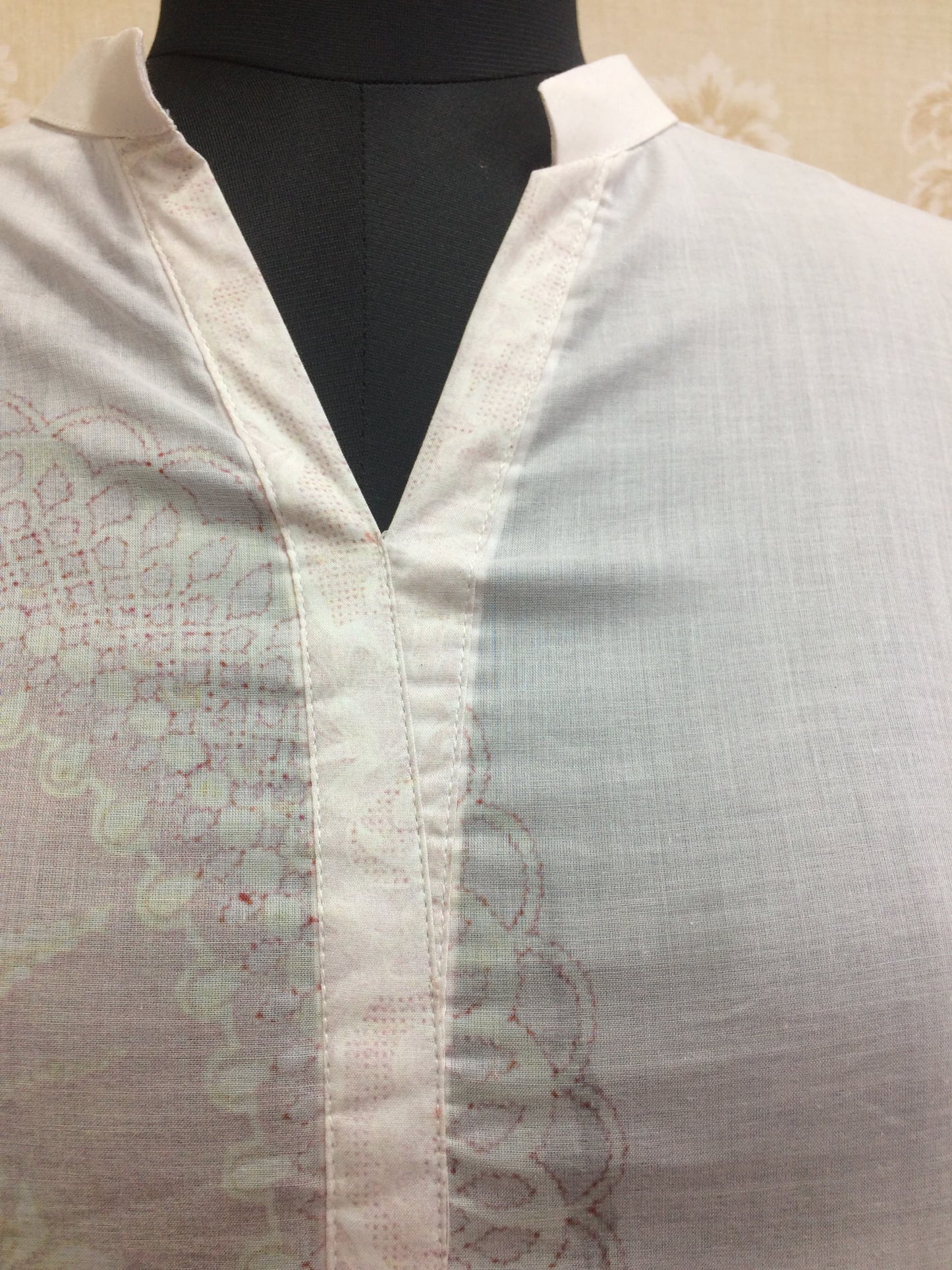 Elegant White Digital Print Kurti