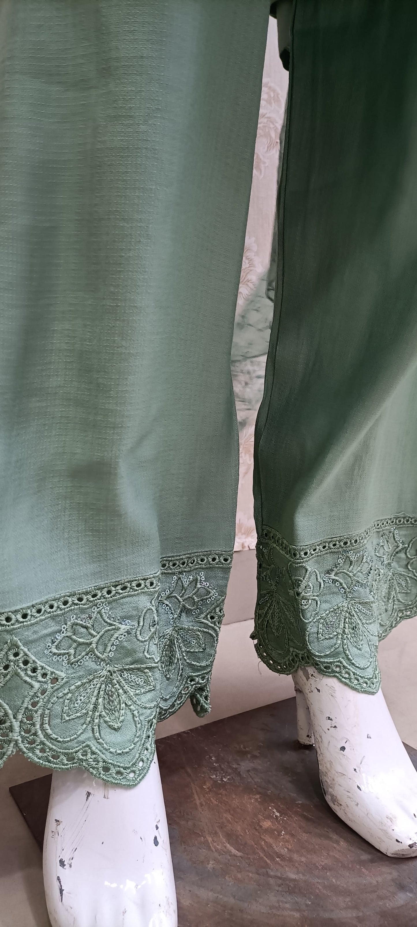 Elegant Embroidered 3-Piece Suit (Readymade)