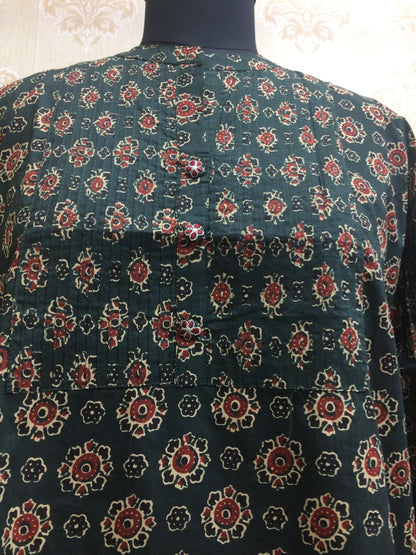 Dark Green Jaipuri Print Cotton Short Kurti with Mandarin Collar