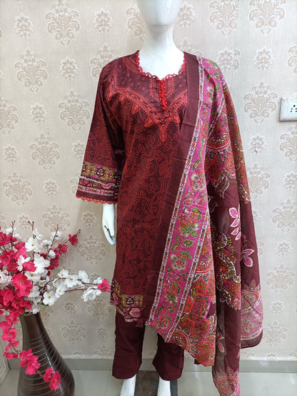 Nur Pakistani dress maroon