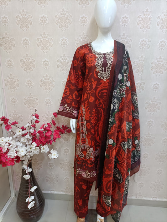 Kanooz Pakistani style 3-Piece Suit