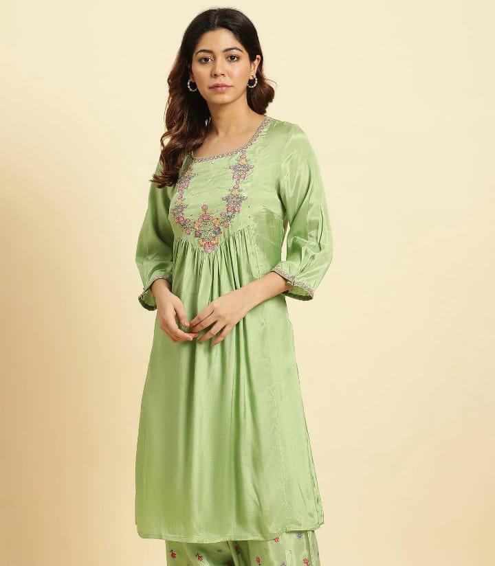 Junia W kurta 850