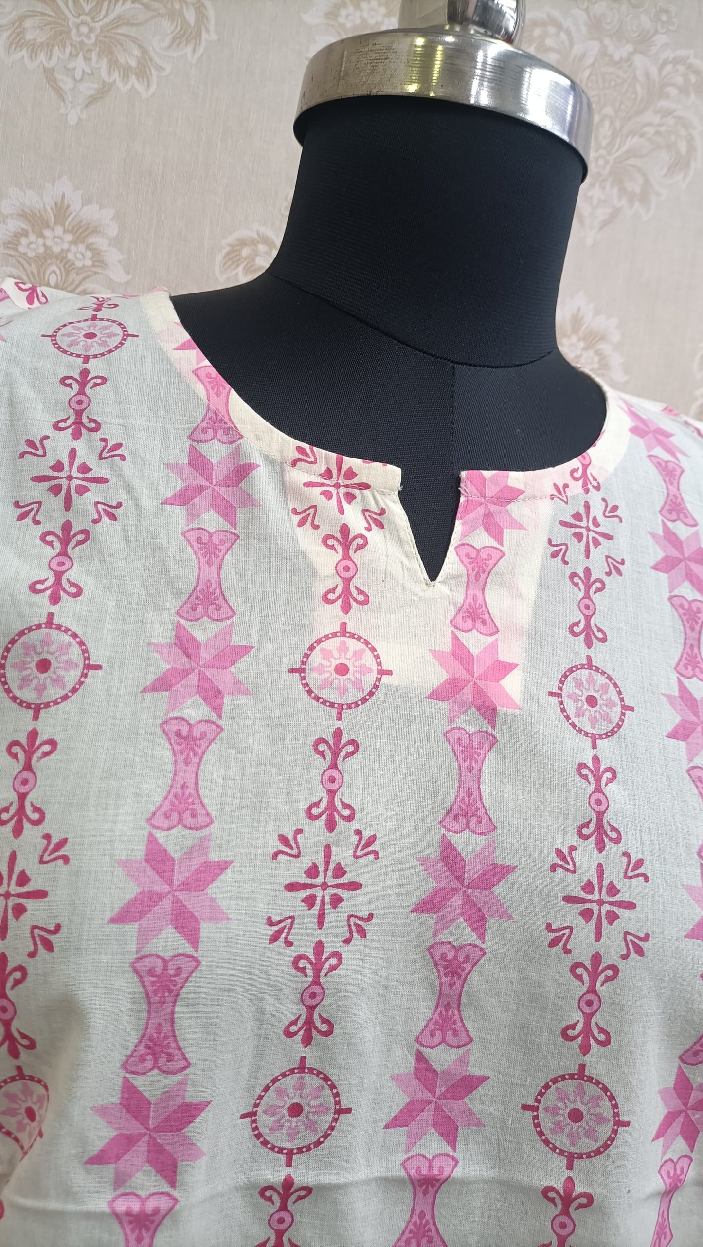 pink and white printed cotton kurti