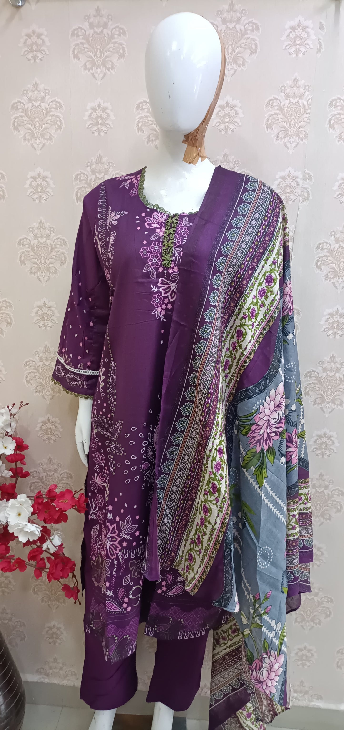 Reem Printed Pakistani Style Suit 3 Piece Cotton