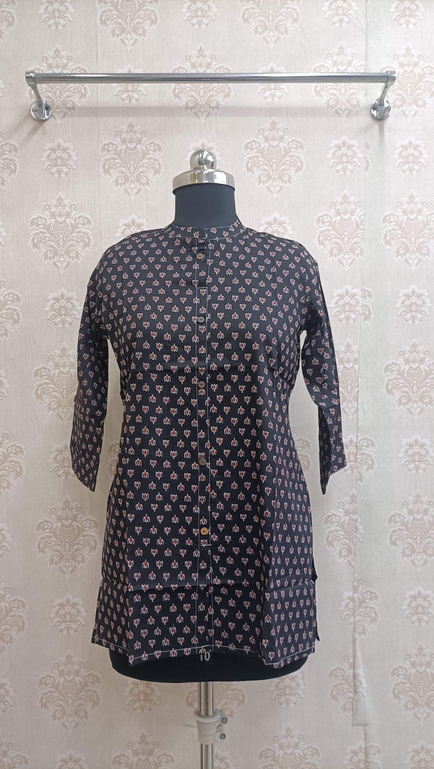 Black & Red Ditsy Print Short Kurti