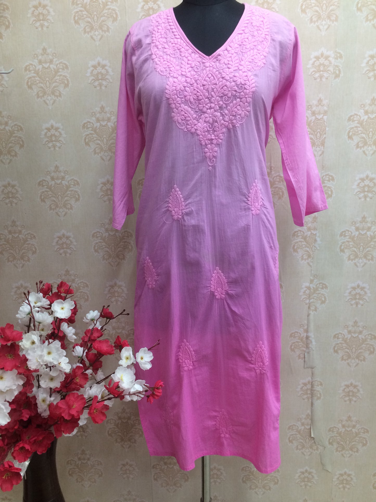 Pink shaded lucknowi kurti