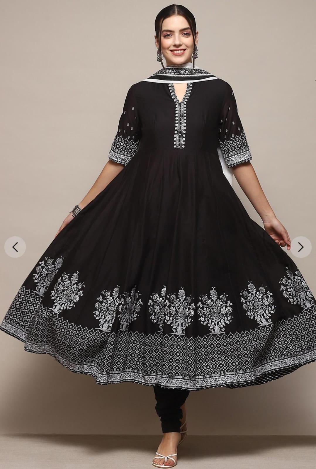Nofiya Black Anarkali suit