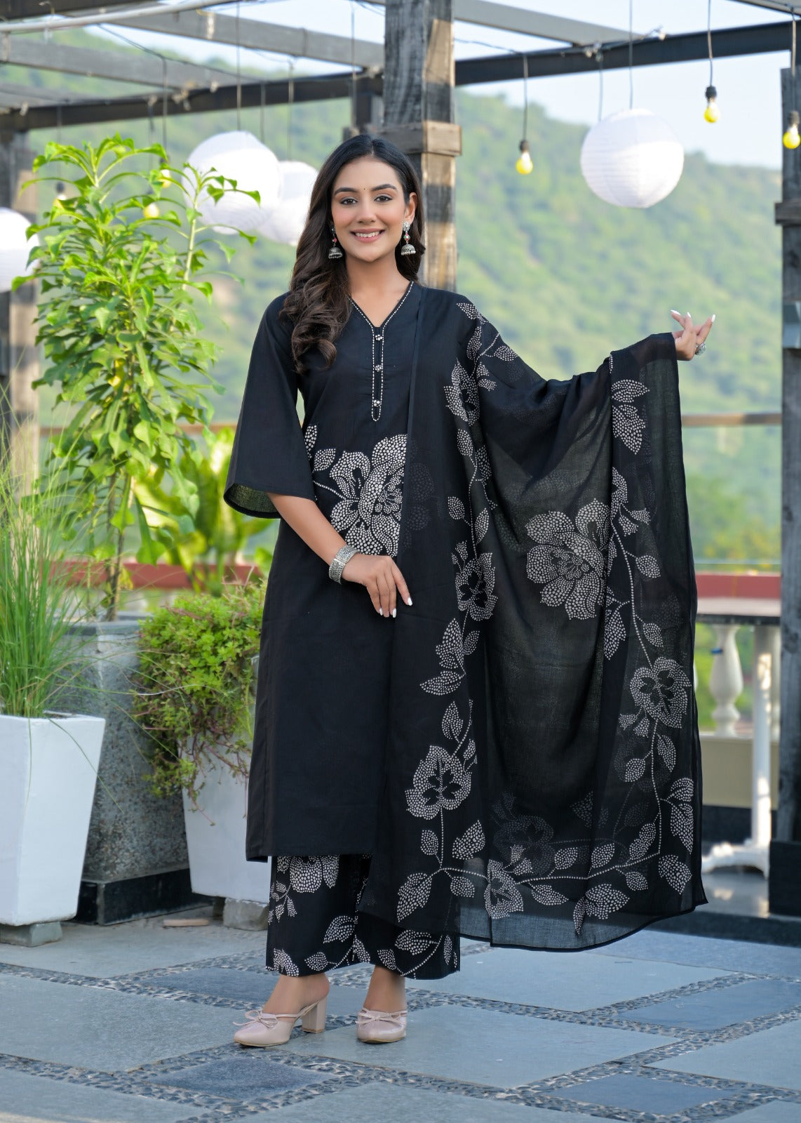 Farheen Black Floral Print Kurta Set