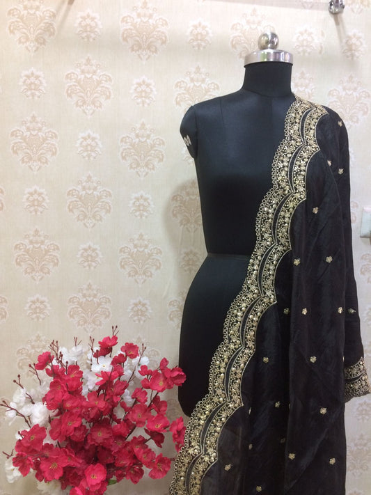 Heavy Silk dupatta with heavy golden work