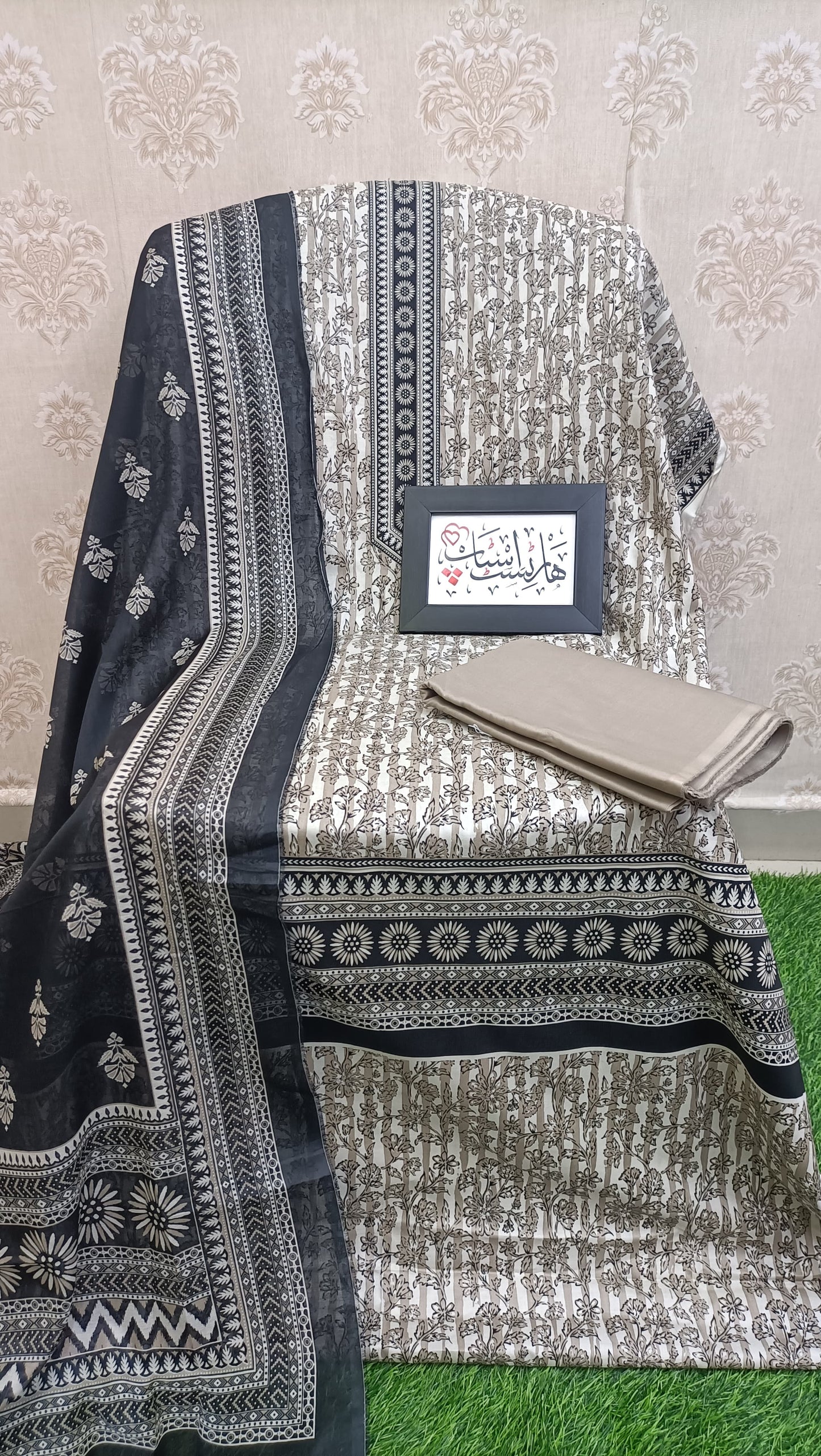 Bin Saeed Unstitched Printed Lawn – Elegant Monochrome Floral