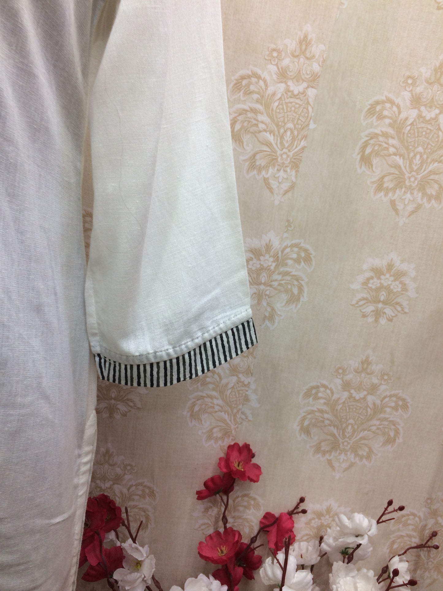 Elegant White Cotton Kurti with Black Floral & Thread Embroidery