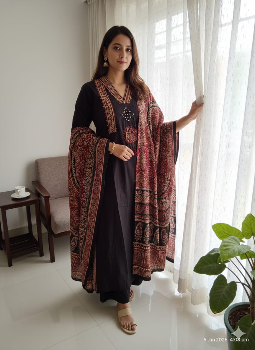 Ajrakh print black 3 pcs set v neck