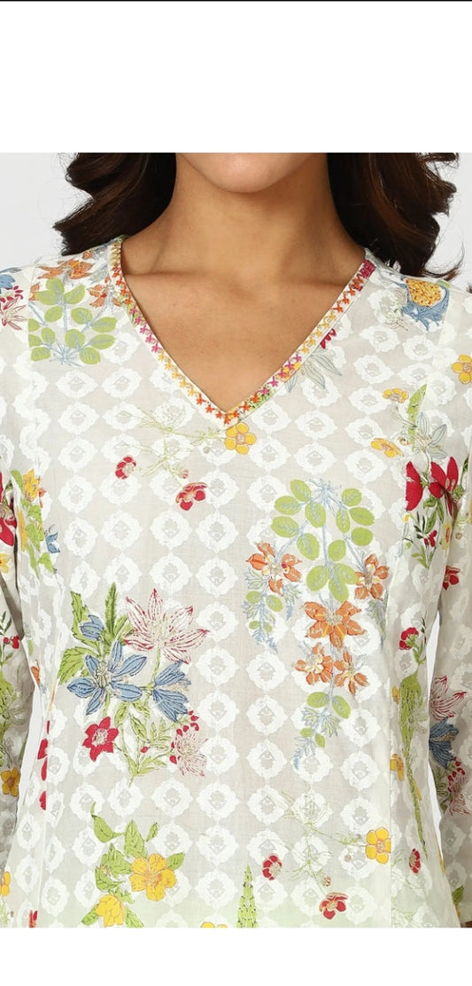 Alana W White red flower a-line style