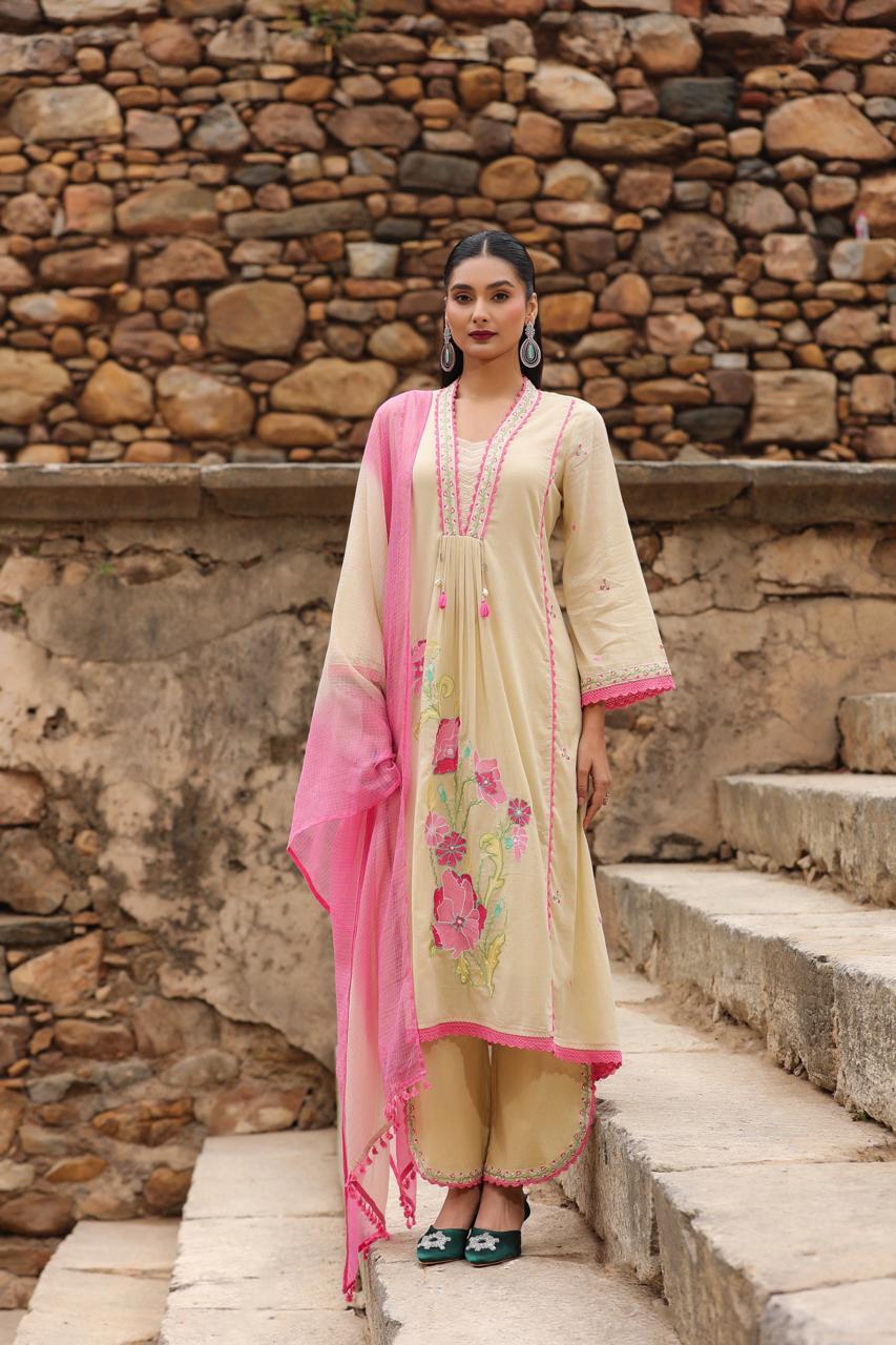 Sherin Ivory Kurta Set with Pink Dupatta