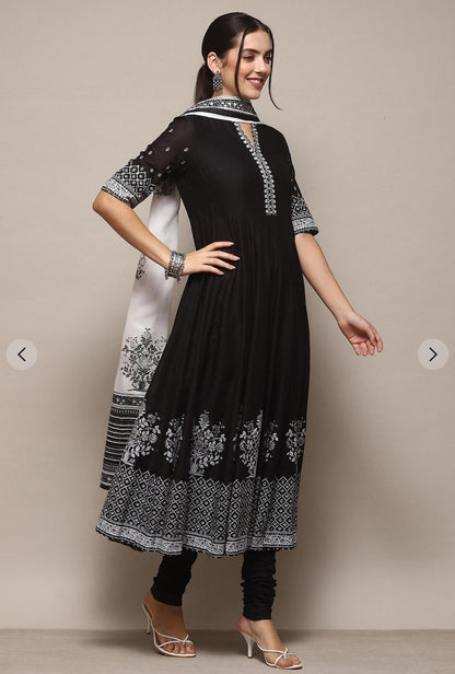 Nofiya Black Anarkali suit