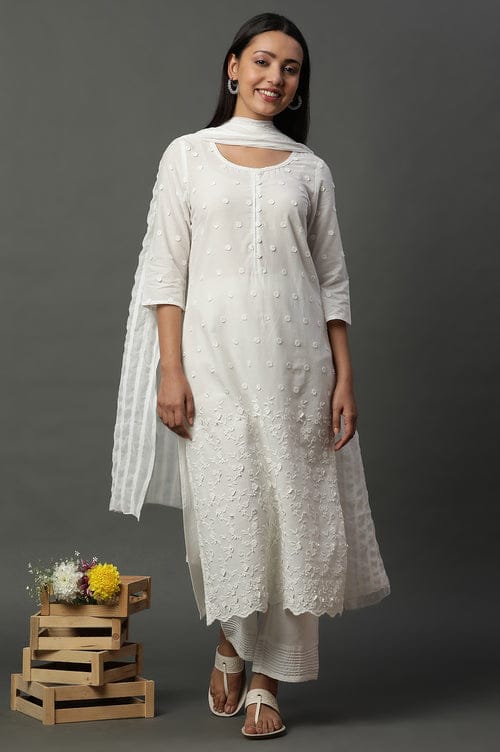 Ivory Elegance Embroidered Kurta Set with Scalloped Hem