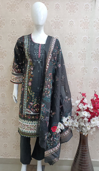 Larisa Pakistani style cotton suit blk