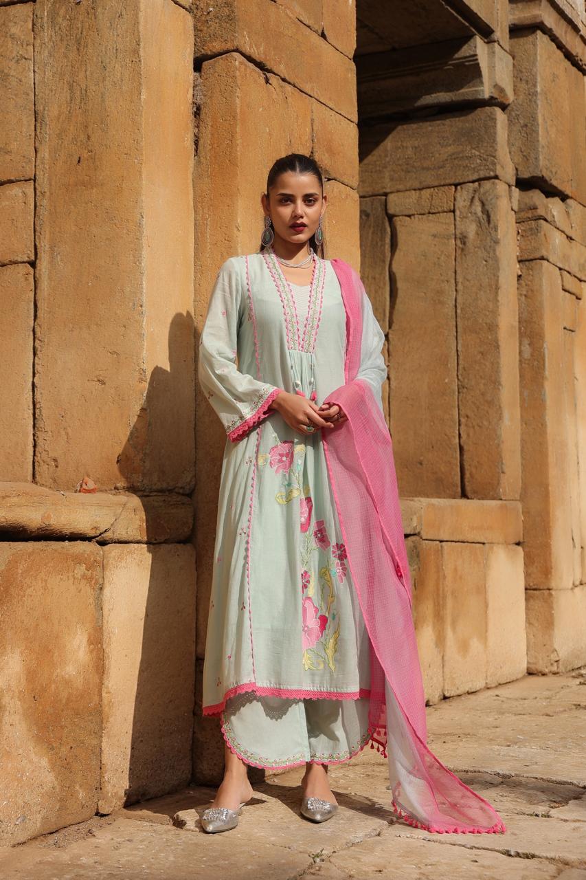 Zafiro Sky blue Floral Printed Kurta Set with Pink Dupatta