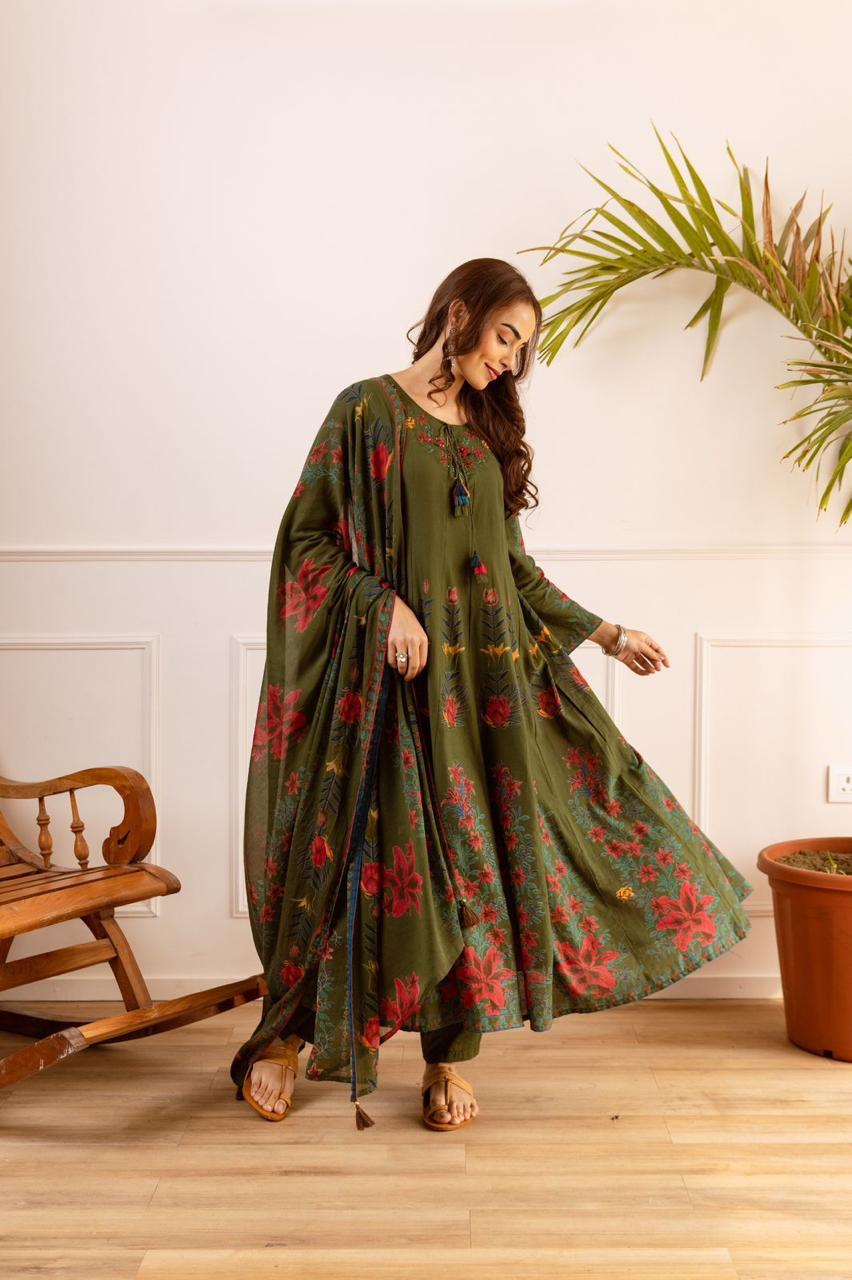 Embroidery Green 3-Piece Suit